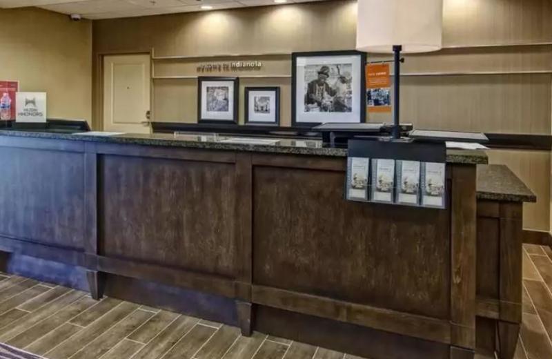 Hampton Inn Indianola Bagian luar foto